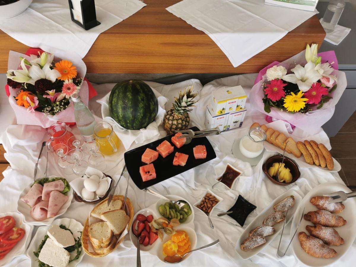 Radhimë Dolce Italia Hotel מראה חיצוני תמונה